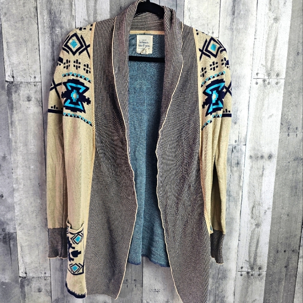 Between Me & You Aztec Womens waterfall sweater size medium